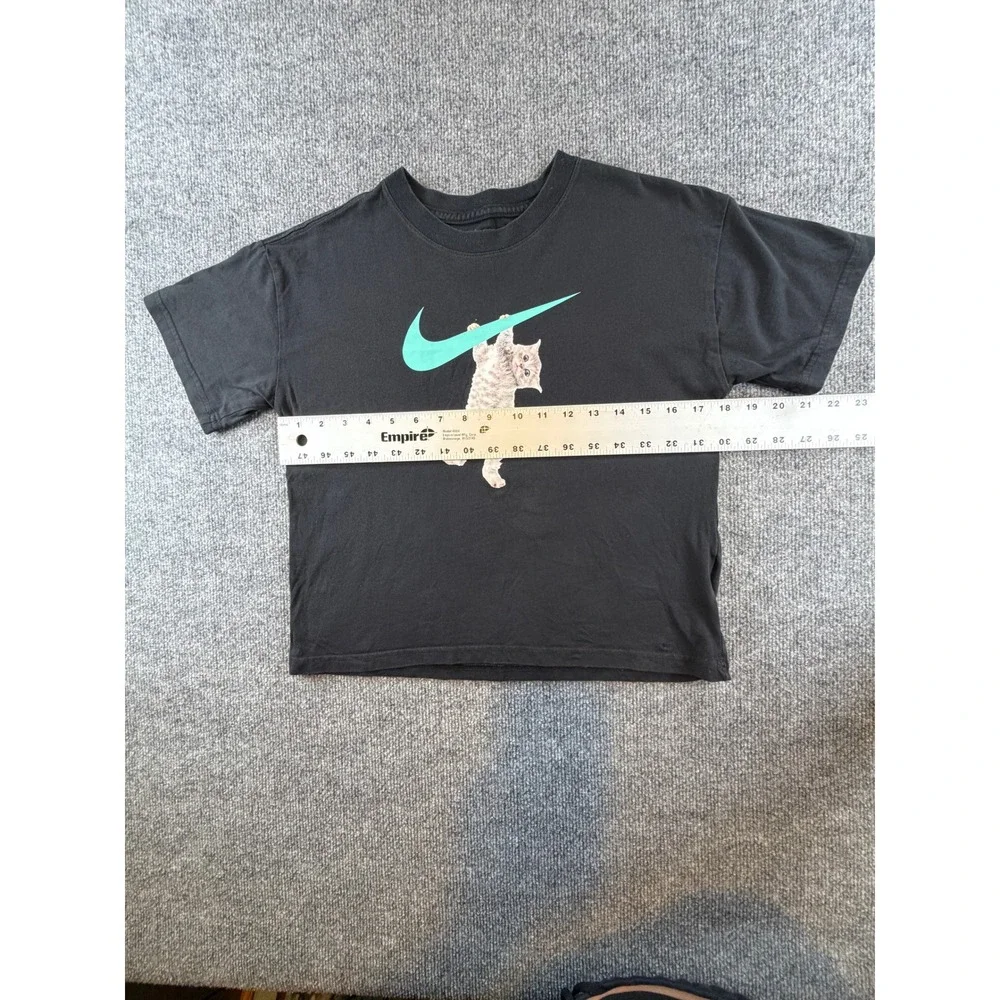 Nike graphic shirt